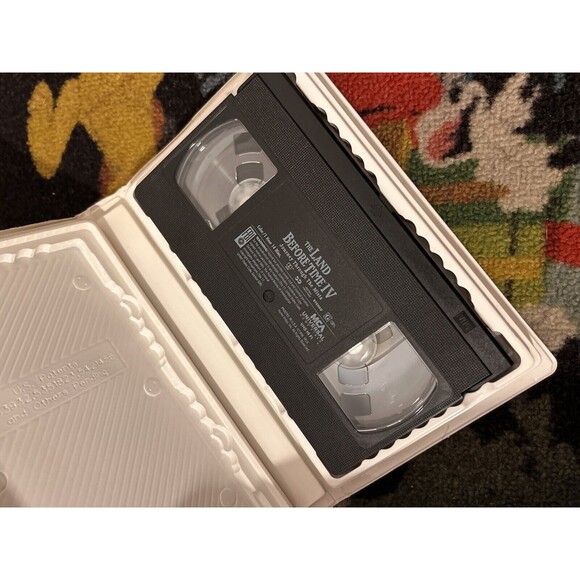 The Land Before Time 3, 4, & 5 VHS Tapes Clamshell Lot Of 3 Movies - Picture 3 of 5